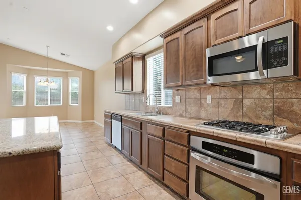 $585,000 | Undisclosed Address, Bakersfield, CA 93314