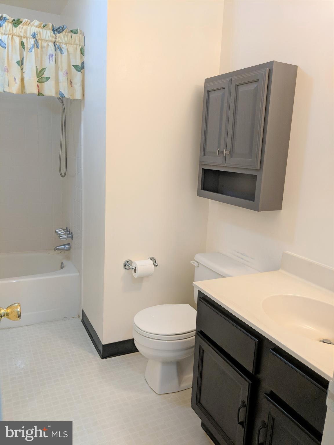 13389 Point Rider Lane Herndon, VA 20171 - Photo 22 of 25 Bath