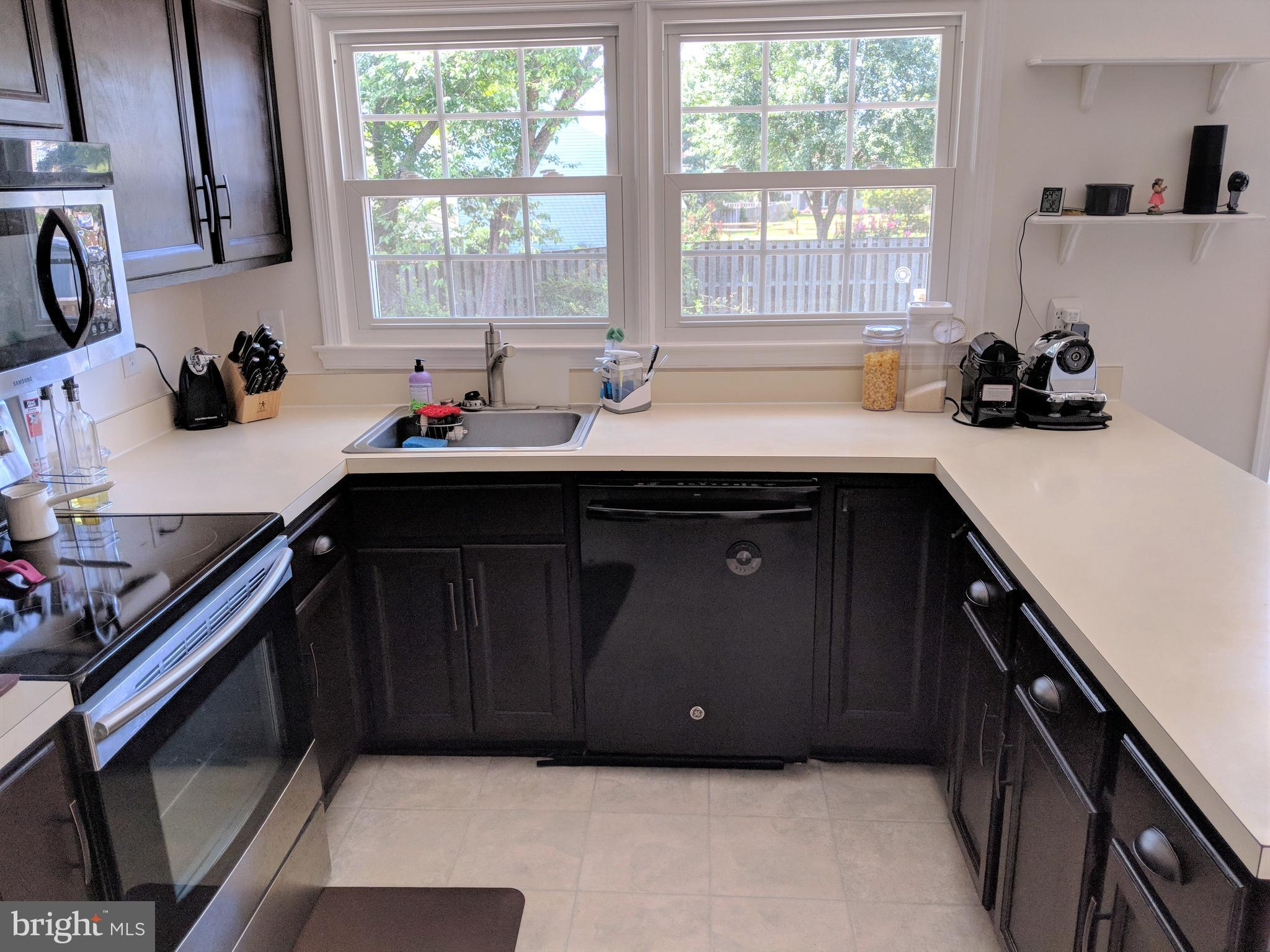 13389 Point Rider Lane Herndon, VA 20171 - Photo 5 of 25 Kitchen