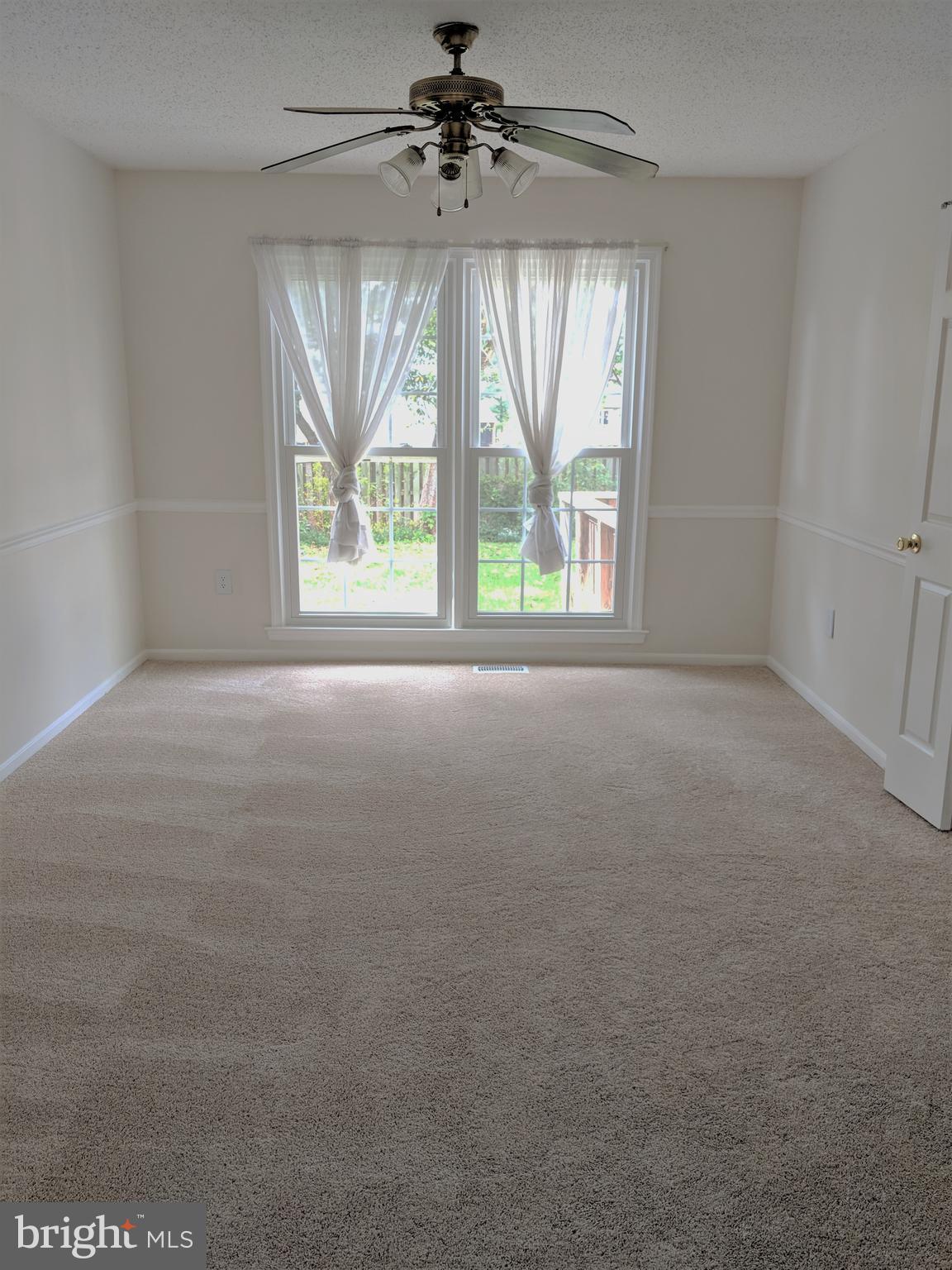 13389 Point Rider Lane Herndon, VA 20171 - Photo 8 of 25 Dining Room