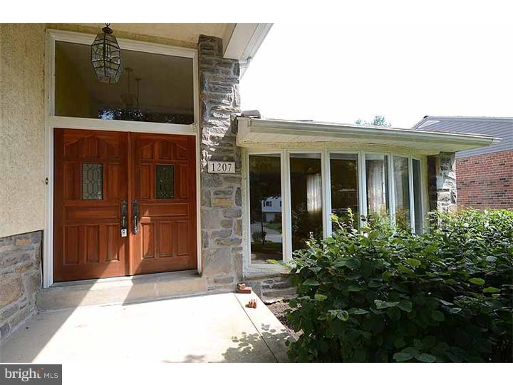 1207 Sandringham Road Bala Cynwyd, PA 19004 - Photo 2 of 25