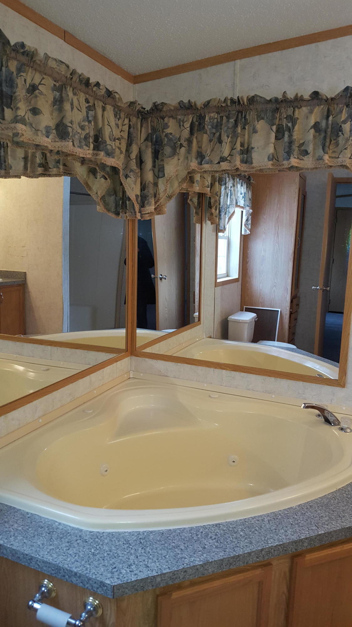 242 Belfast Road Northport, ME 04849 - Photo 11 of 26 Master bath garden tub