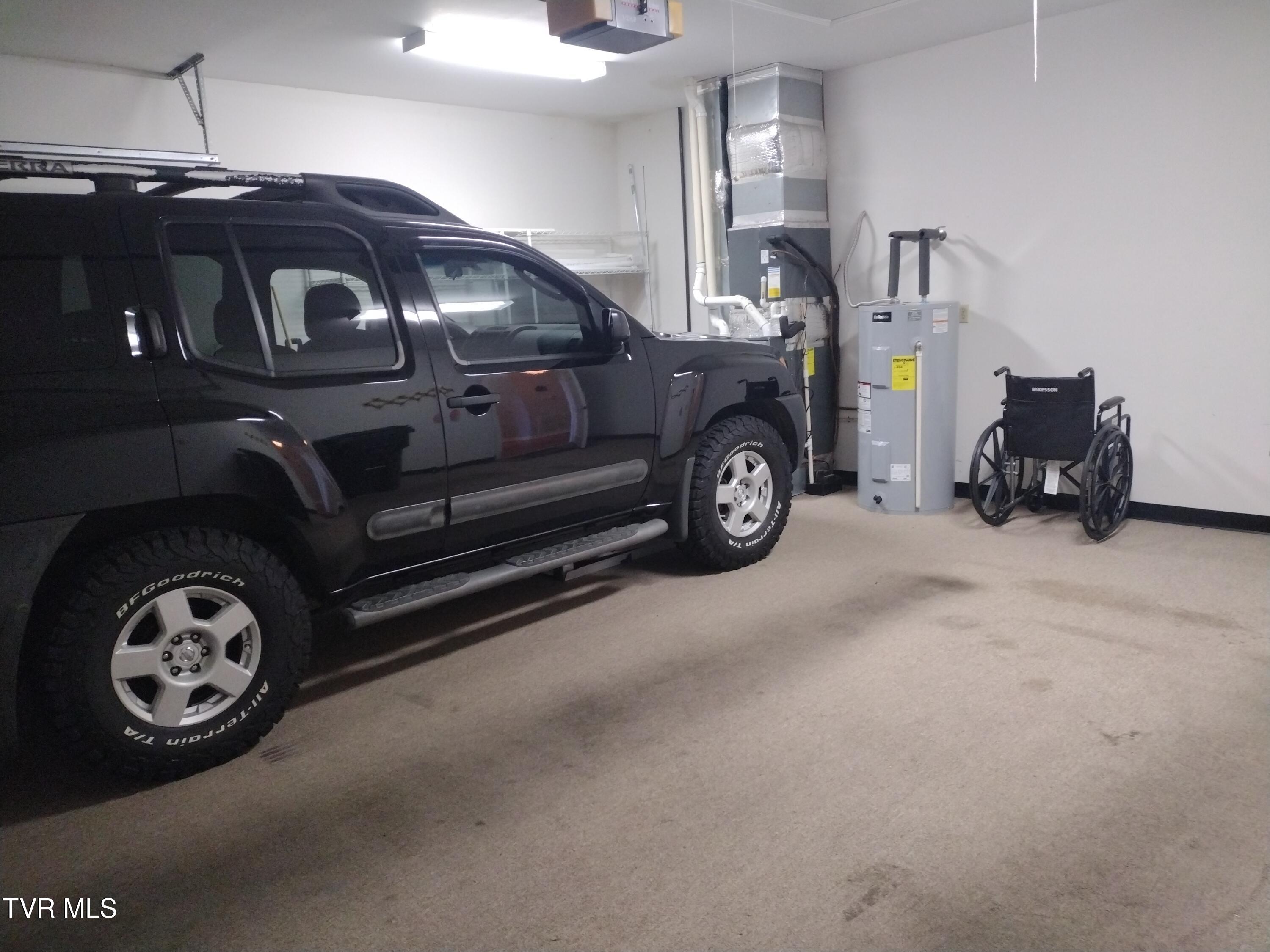 254 Regency Park, Unit 254 Greeneville, TN 37745 - Photo 30 of 36 Two car garage