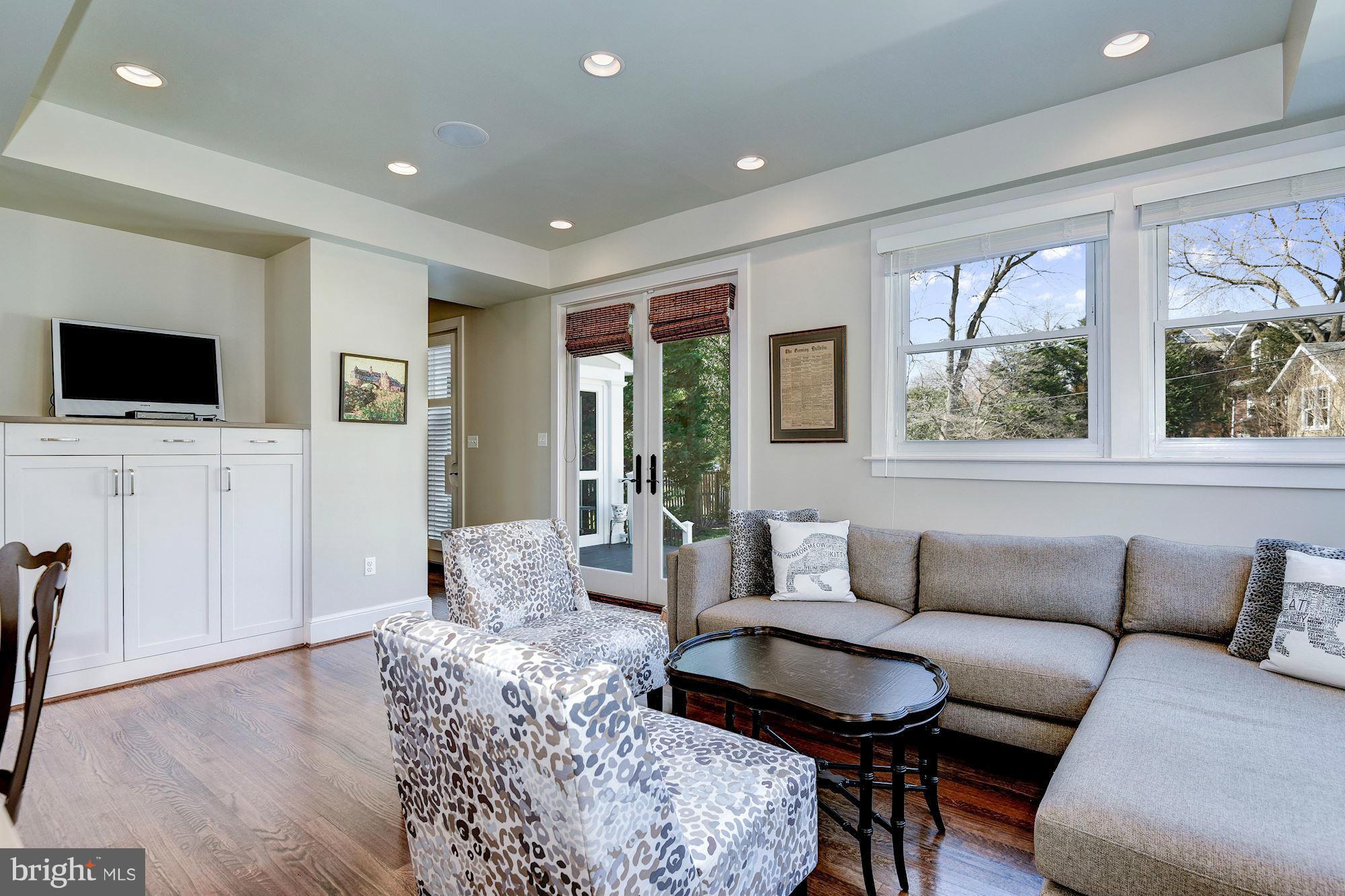 4534 Reno Road Northwest Washington, DC 20008 - Photo 9 of 25 Family Room