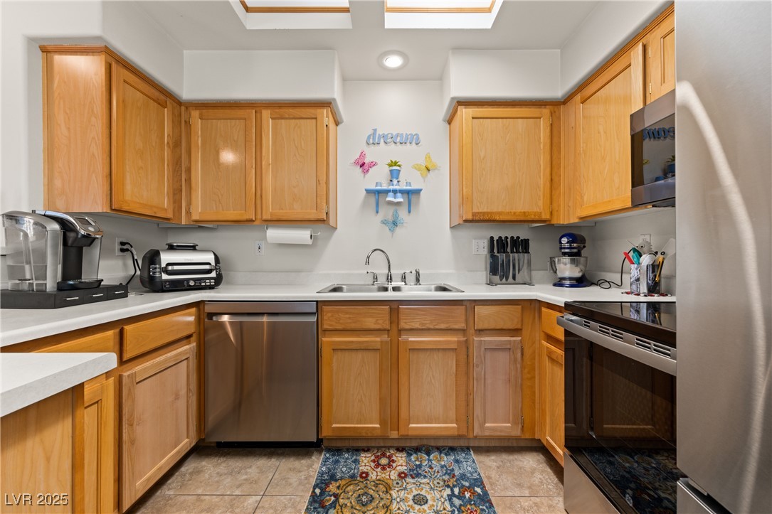 518 Turtleback Road, Unit C Mesquite, NV 89027 - Photo 18 of 73 Kitchen
