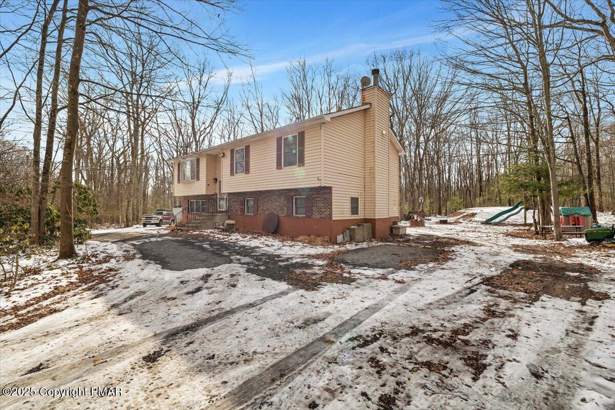 749 Dotters Corner Road Kunkletown, PA 18058 - Photo 5 of 56 Parking/Side View