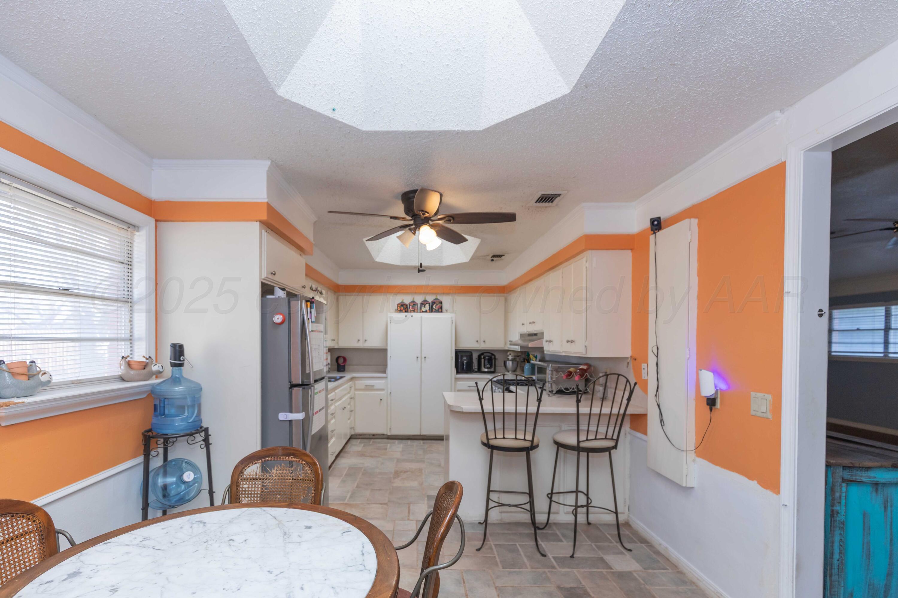 6004 Jameson Road Amarillo, TX 79106 - Photo 14 of 28 KITCHEN VIEW 6