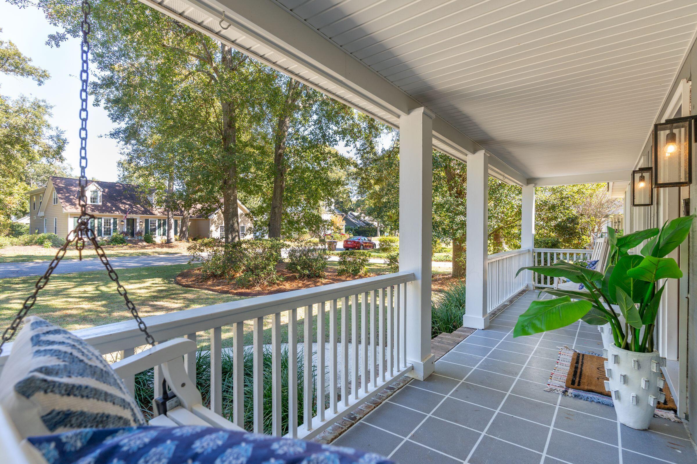 1003 Harbortowne Road Charleston, SC 29412 - Photo 6 of 50 1003HarbortowneRd-KeenEyeMarketing-006