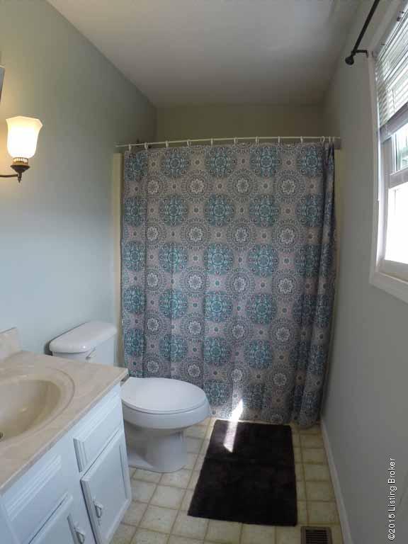 1560 Cedarmore Road Bagdad, KY 40003 - Photo 13 of 52 Master Bath