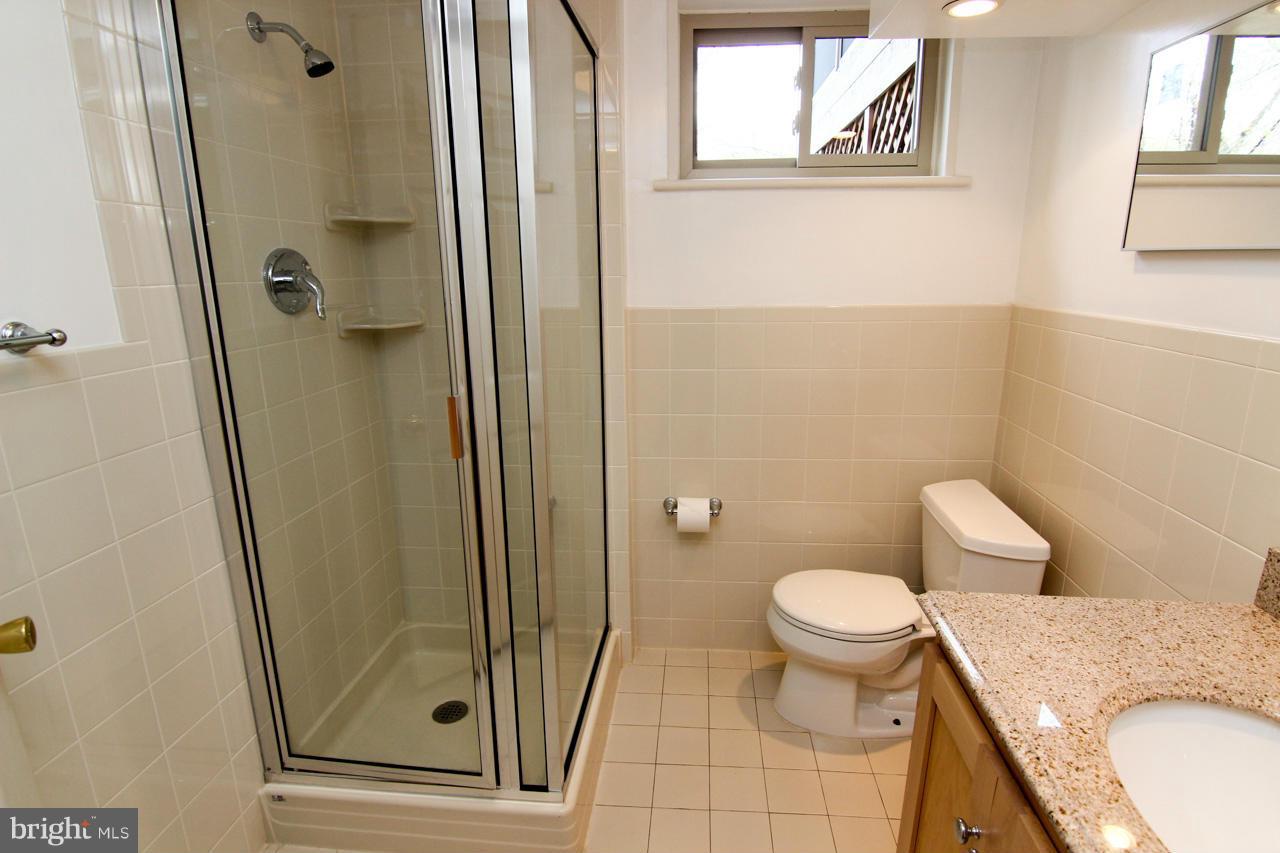 110 Sheffield Street Silver Spring, MD 20910 - Photo 25 of 27 Bath