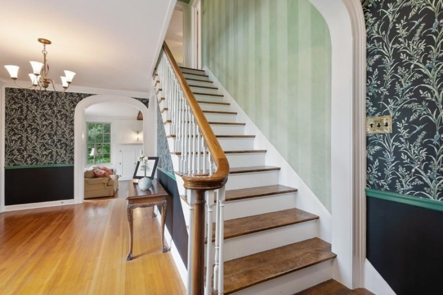 1460 Miami Road Benton Harbor, MI 49022 - Photo 13 of 39 13_1460Miami_68_Staircase_LowRes