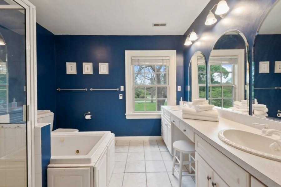 1460 Miami Road Benton Harbor, MI 49022 - Photo 16 of 39 16_1460Miami_13_PrimaryBathroom_LowRes