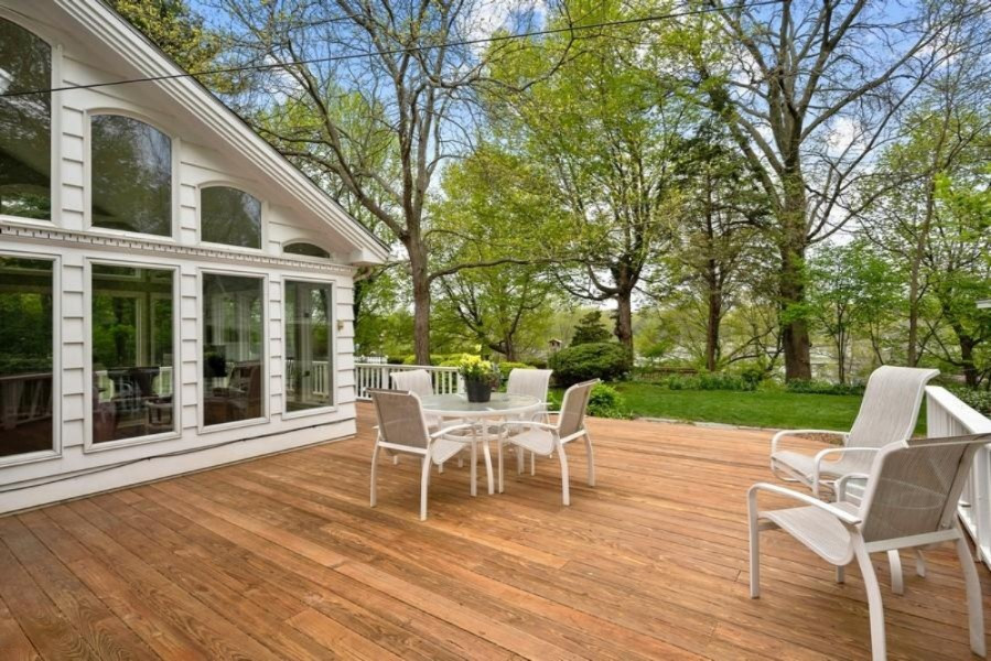 1460 Miami Road Benton Harbor, MI 49022 - Photo 23 of 39 23_1460Miami_66_Deck_LowRes