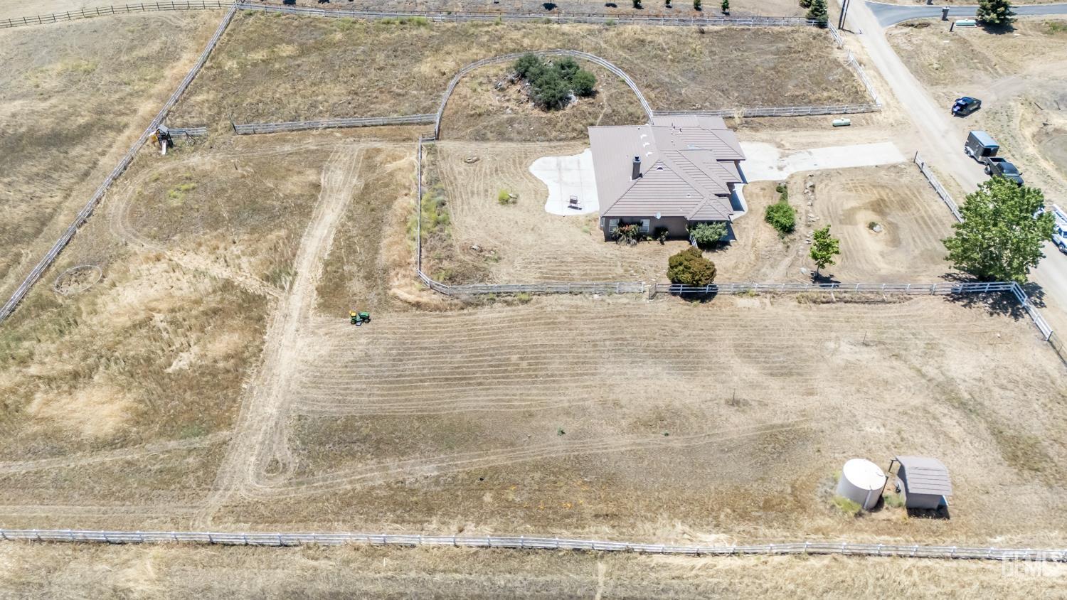 Undisclosed Address Tehachapi, CA 93561 - Photo 8 of 39