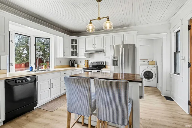 $359,900 | 11652 Dragoon Trail, Mishawaka, IN 46544