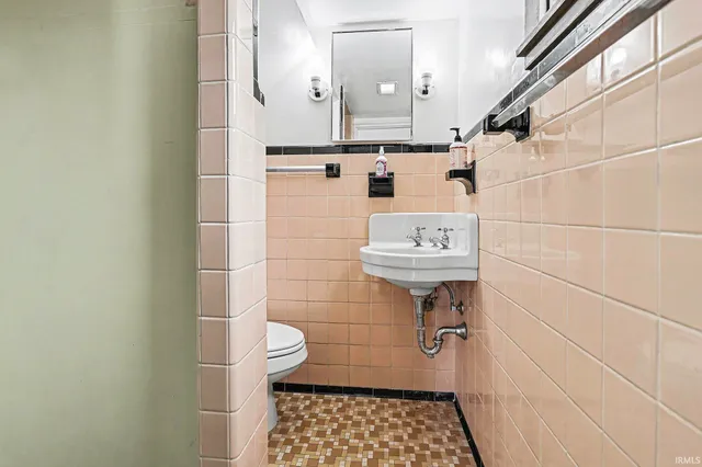 $359,900 | 11652 Dragoon Trail, Mishawaka, IN 46544