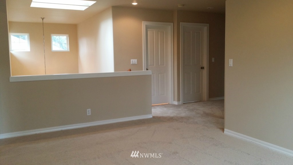 4658 Northeast 1st Court Renton, WA 98059 - Photo 14 of 19