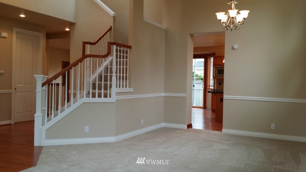 4658 Northeast 1st Court Renton, WA 98059 - Photo 3 of 19