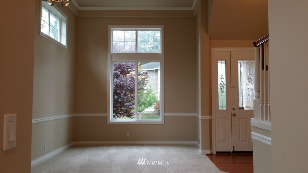 4658 Northeast 1st Court Renton, WA 98059 - Photo 4 of 19