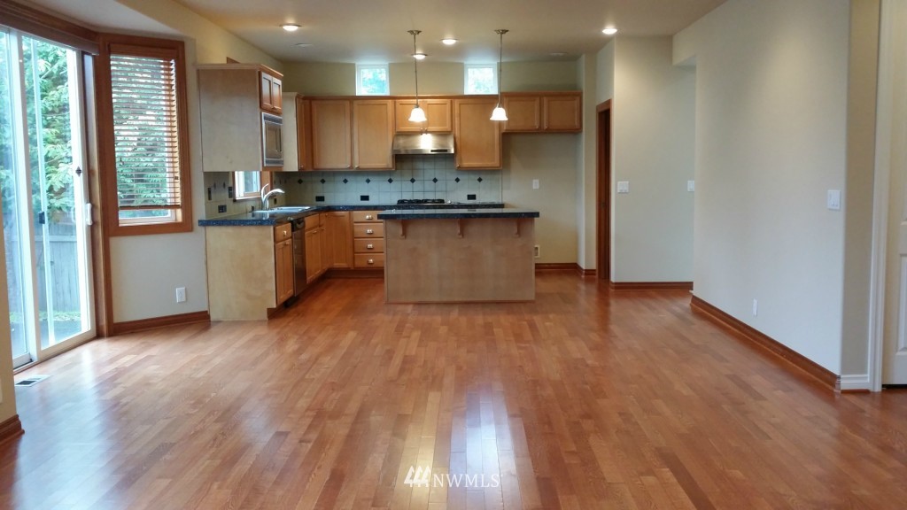 4658 Northeast 1st Court Renton, WA 98059 - Photo 8 of 19