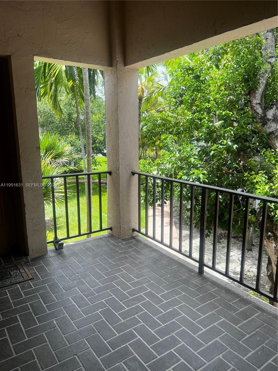 9402 Southwest 77th Avenue, Unit L8 Miami, FL 33156 - Photo 8 of 54