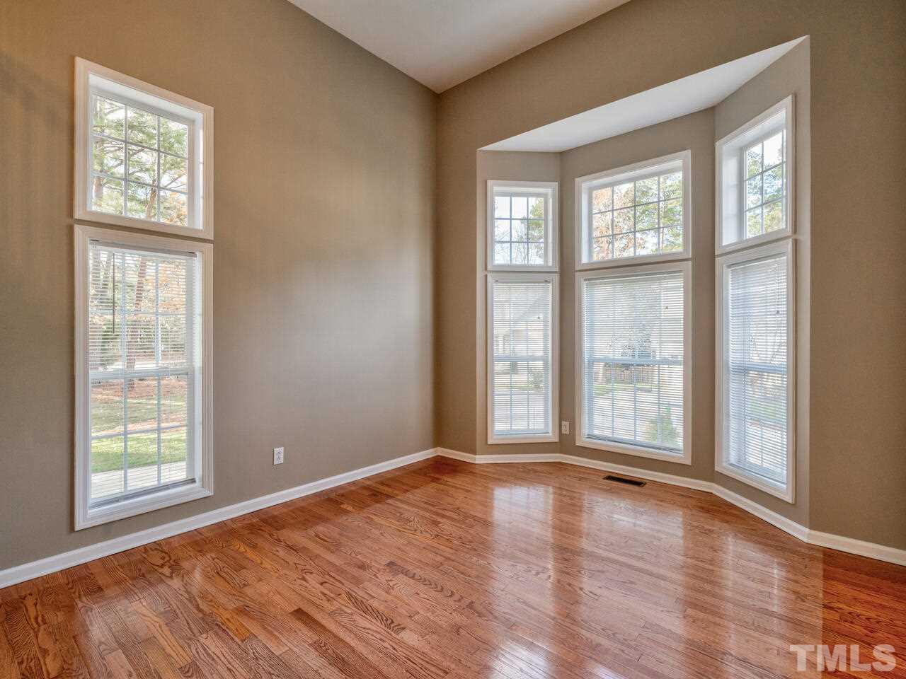 4 Pinestraw Way Durham, NC 27713 - Photo 5 of 25 Gallery Image 5