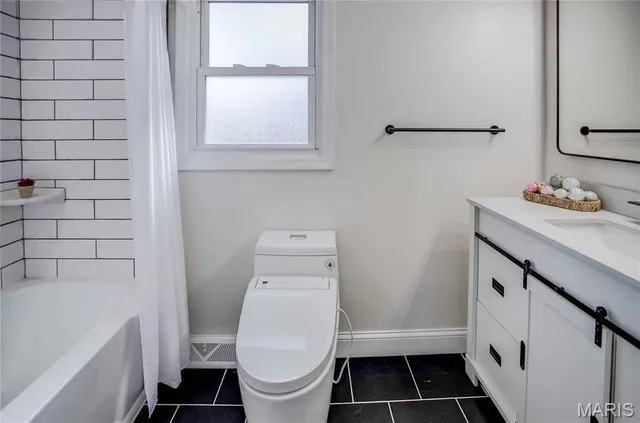 $395,000 | 1692 Aloha Drive, Worden, IL 62097