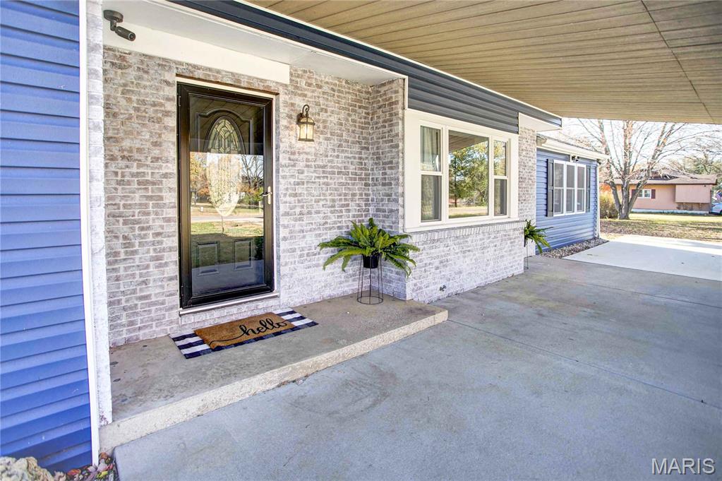 1692 Aloha Drive Worden, IL 62097 - Photo 4 of 55