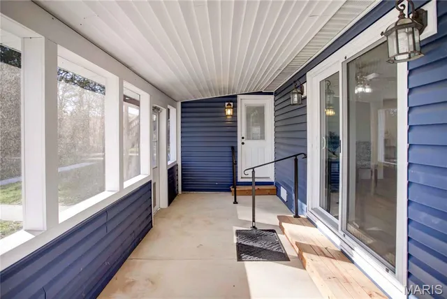 $395,000 | 1692 Aloha Drive, Worden, IL 62097