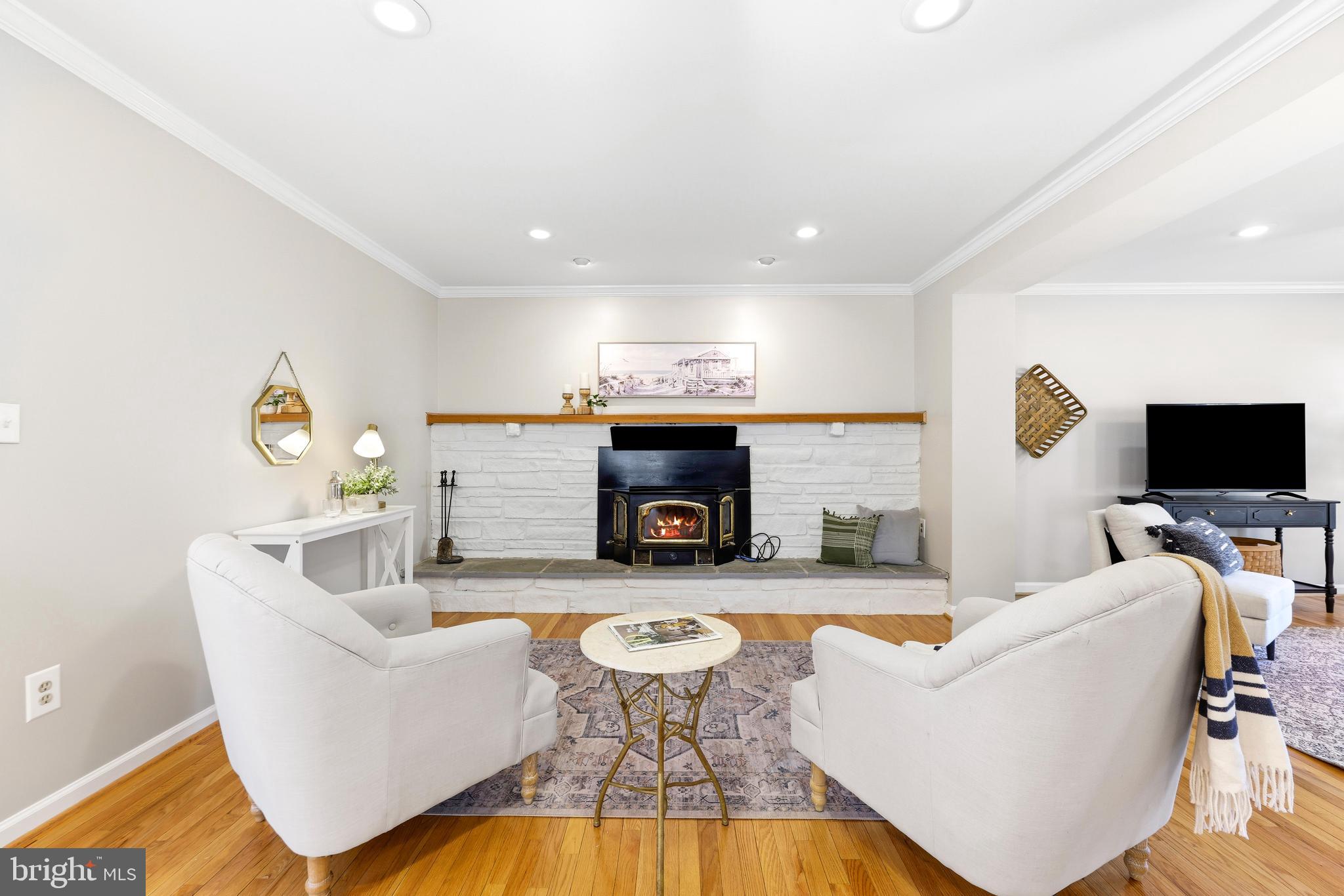 15303 Pine Tree Way Bowie, MD 20721 - Photo 12 of 75 Sitting Area