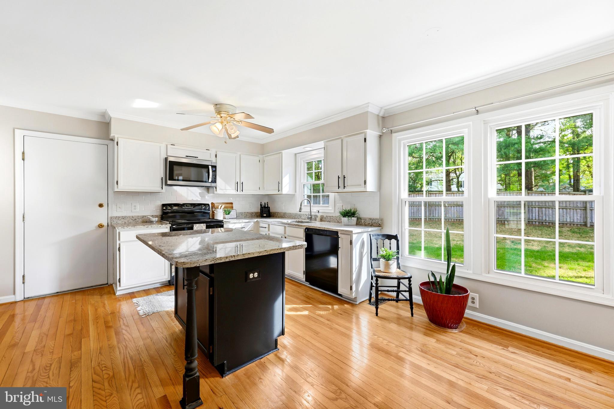 15303 Pine Tree Way Bowie, MD 20721 - Photo 17 of 75 Kitchen