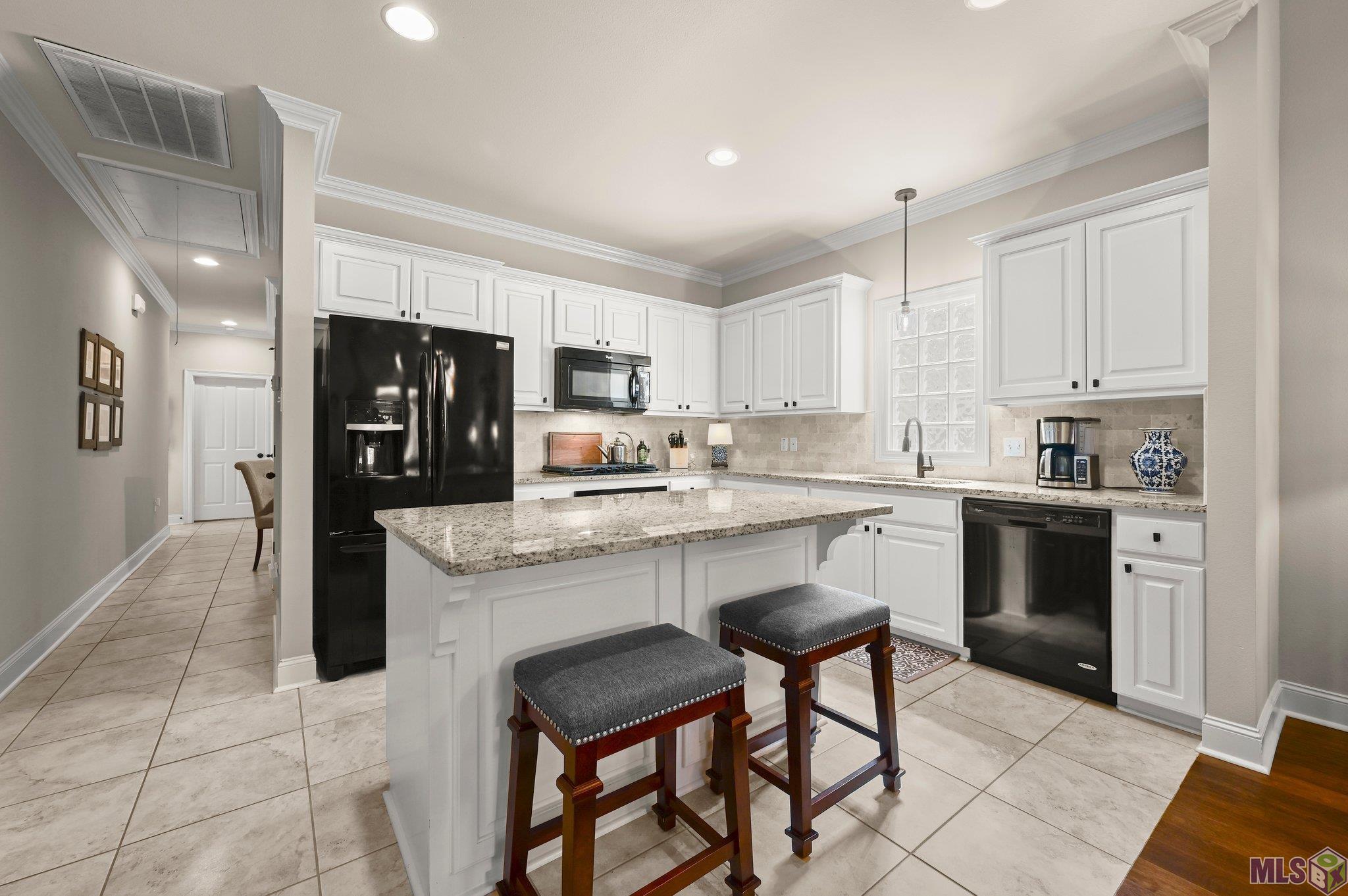 3041 Cypress View Lane Baton Rouge, LA 70810 - Photo 2 of 21 Gallery Image 2
