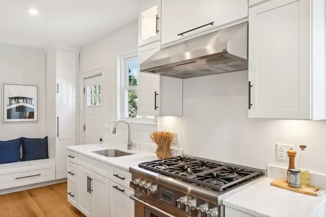 $1,149,900 | 42 Federal Street, Unit B, Newburyport, MA 01950