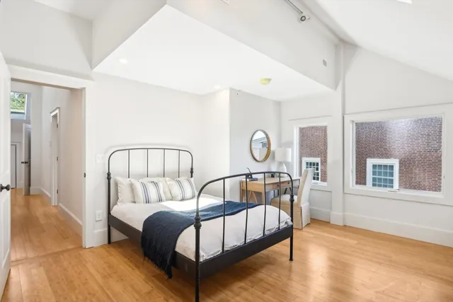 $1,149,900 | 42 Federal Street, Unit B, Newburyport, MA 01950