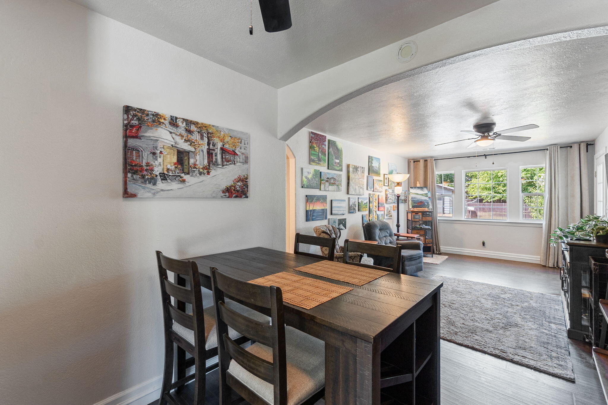 3923 Meteor Street Redding, CA 96002 - Photo 13 of 31 Dining Area