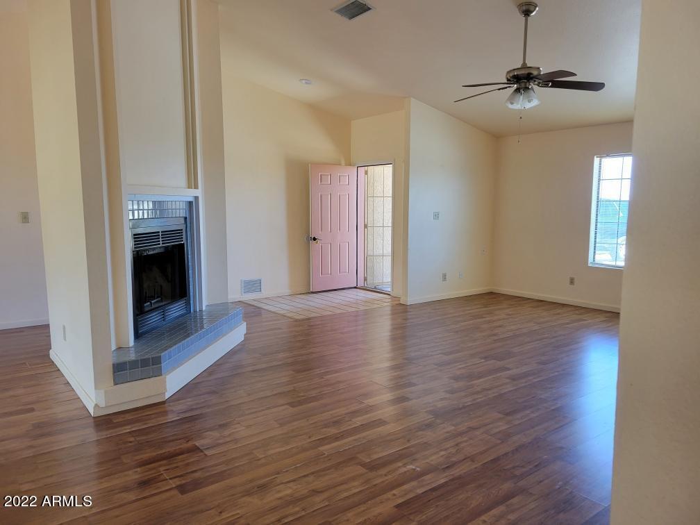 3821 East Keeling Road Hereford, AZ 85615 - Photo 7 of 24 LIVINGROOM