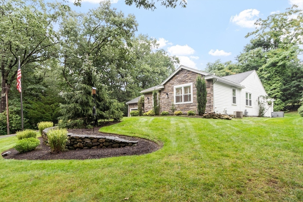 24 Robin Hill Road Chelmsford, MA 01824 - Photo 38 of 42 Gallery Image 38