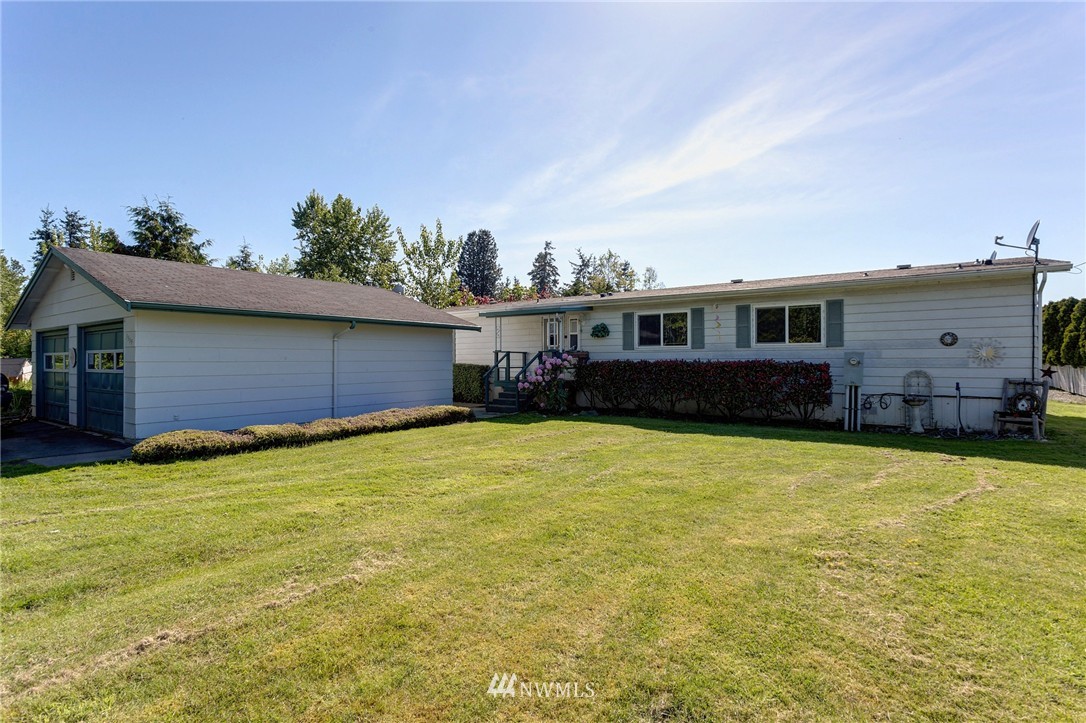 3359 Robertson Road Bellingham, WA 98226 - Photo 3 of 22 Gallery Image 3