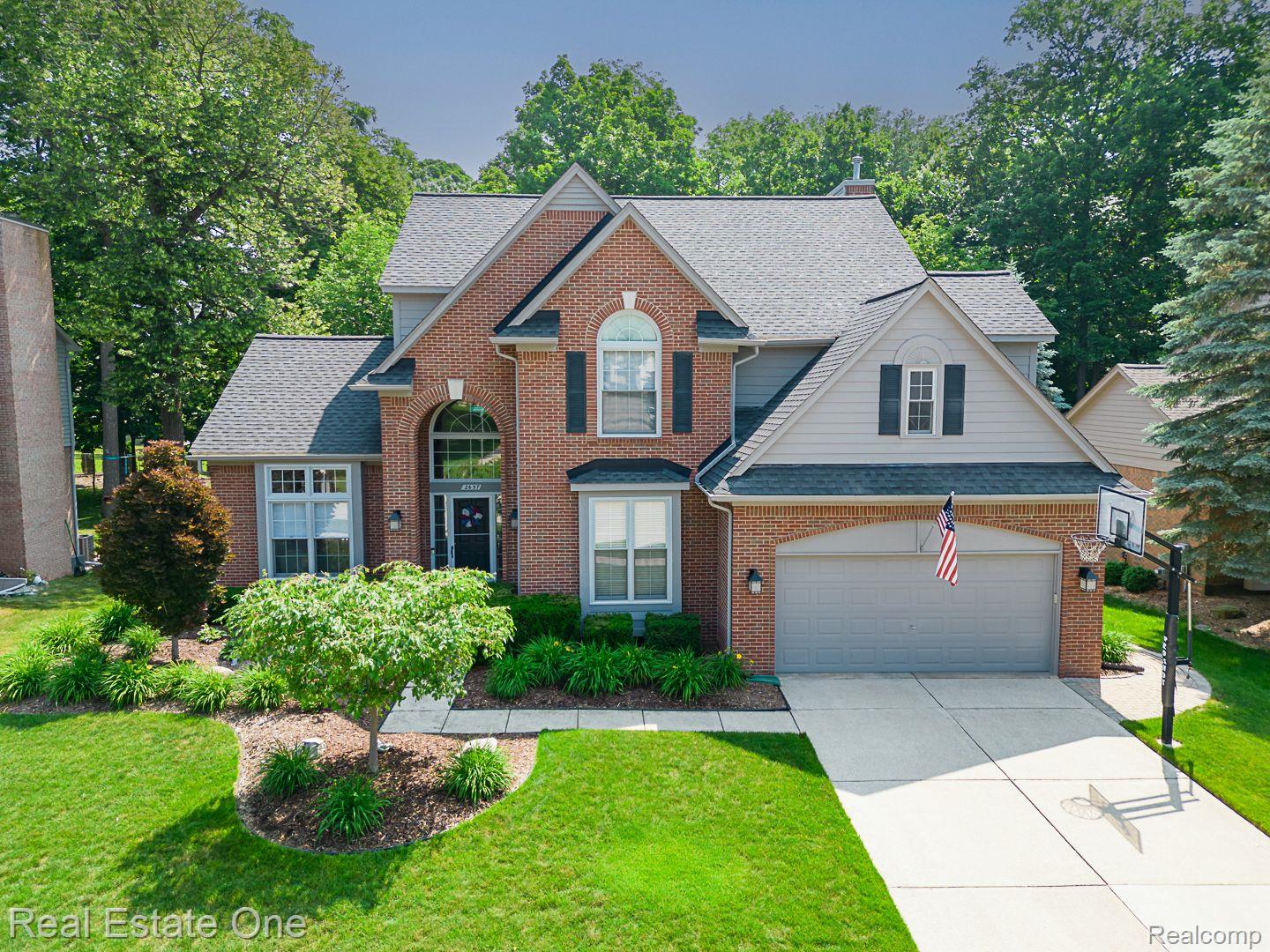 2657 Long Meadow Lane Rochester, MI 48307 - Photo 1 of 46 Welcome Home!