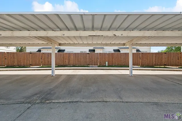 $1,700 | 4000 Lake Beau Pre Boulevard, Unit 67, Baton Rouge, LA 70820