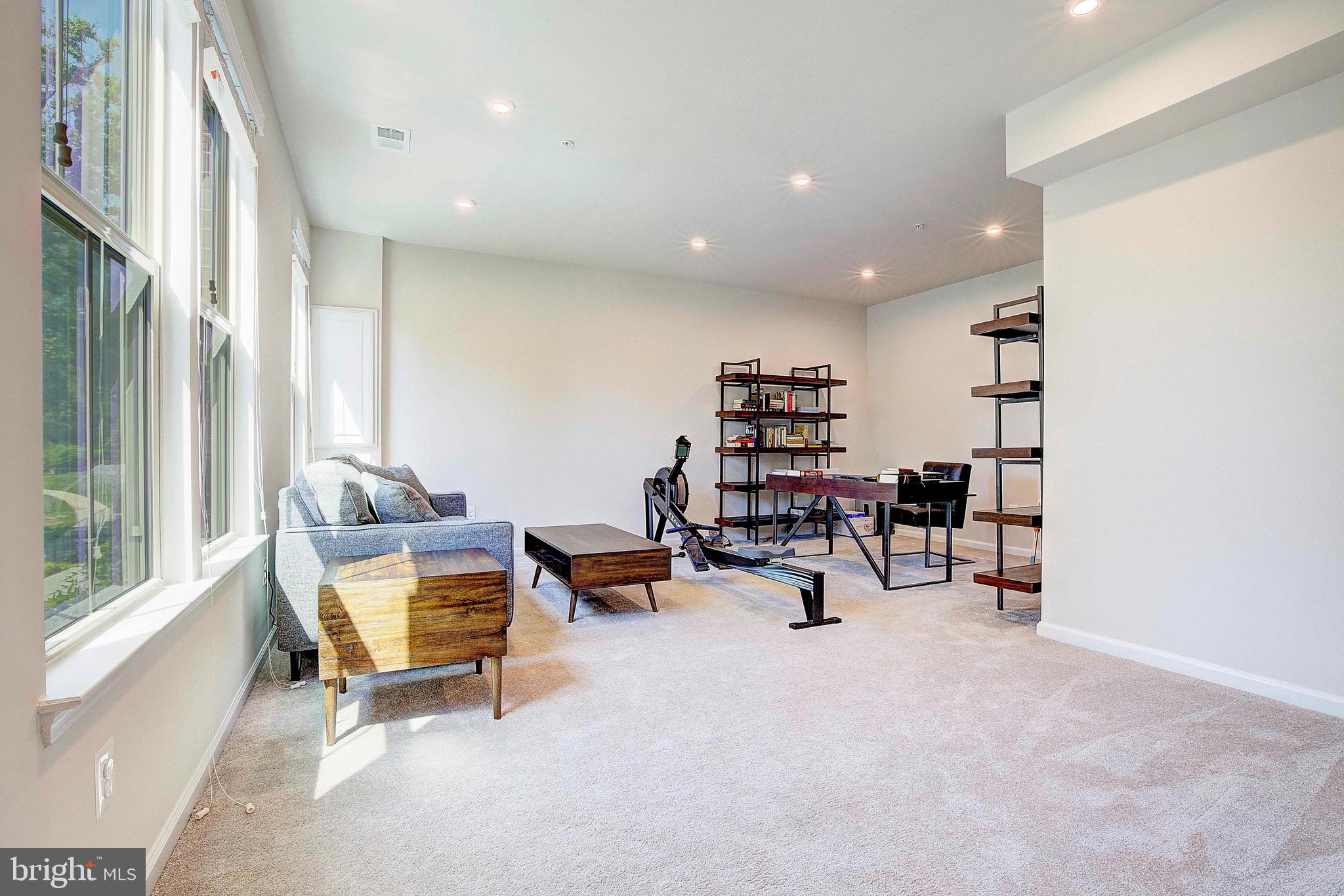 10008 Aerospace Road Lanham, MD 20706 - Photo 4 of 38 Gallery Image 4