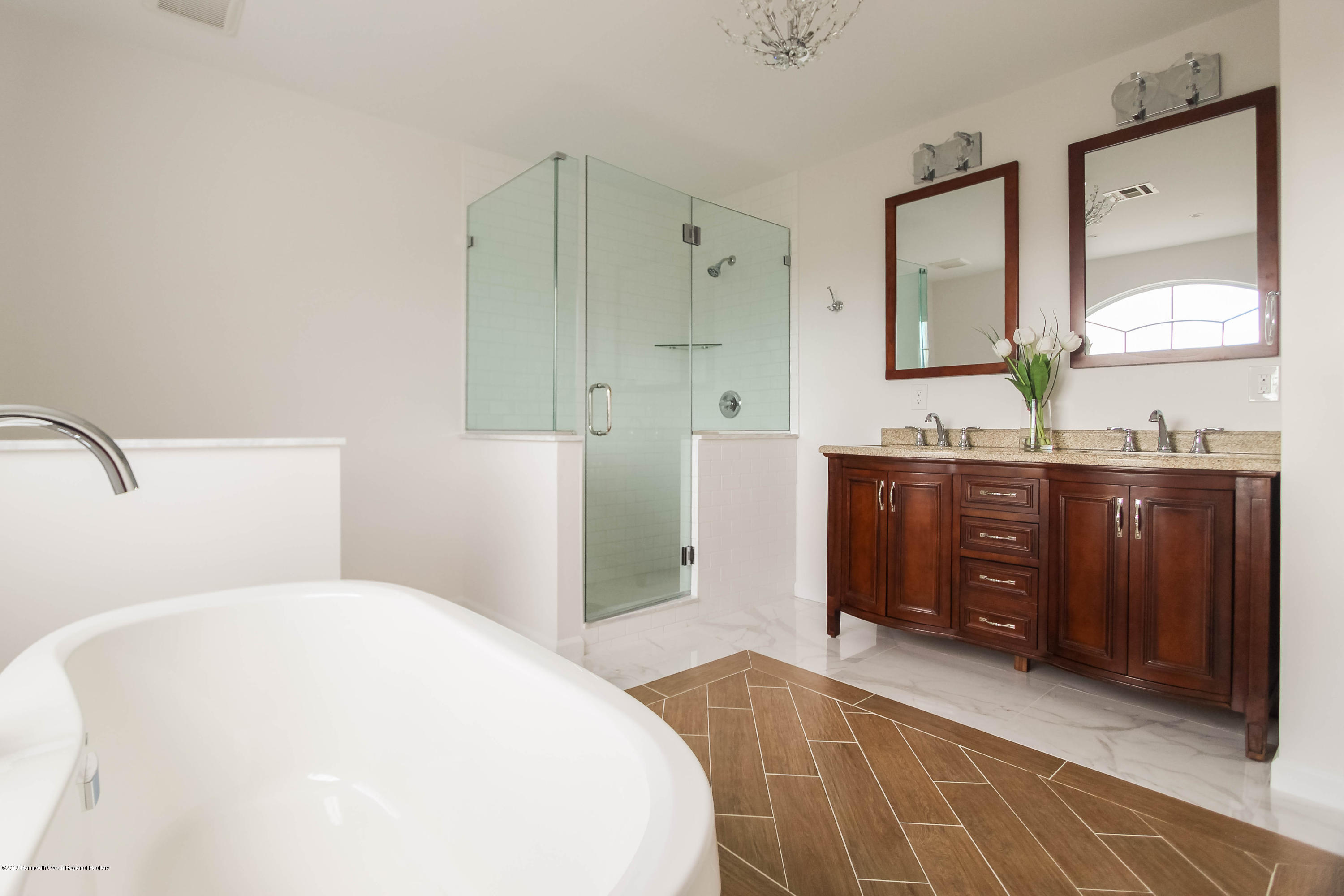 2 Bailey Court Jackson, NJ 08527 - Photo 17 of 31 Master Bathroom