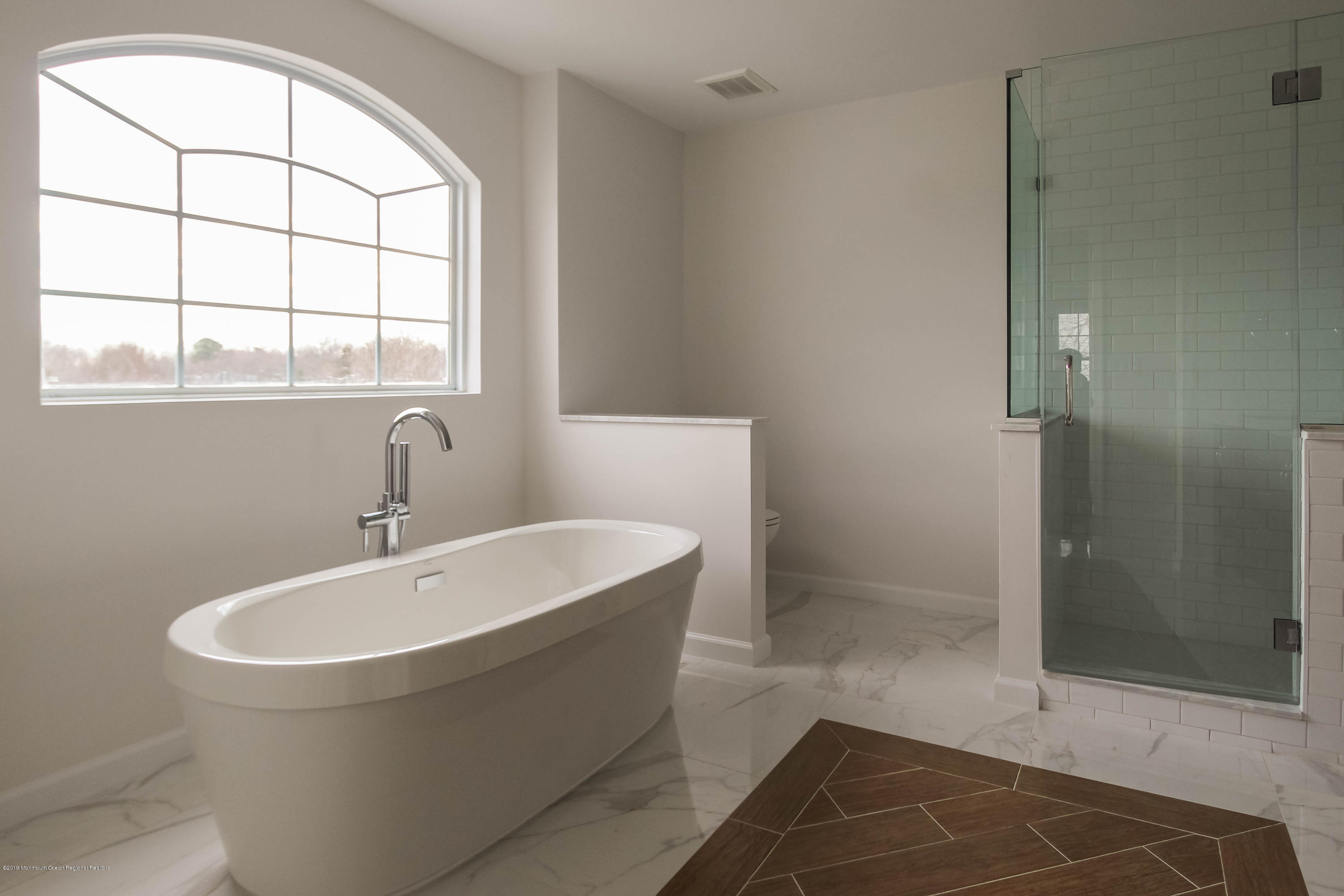 2 Bailey Court Jackson, NJ 08527 - Photo 18 of 31 Master Bathroom