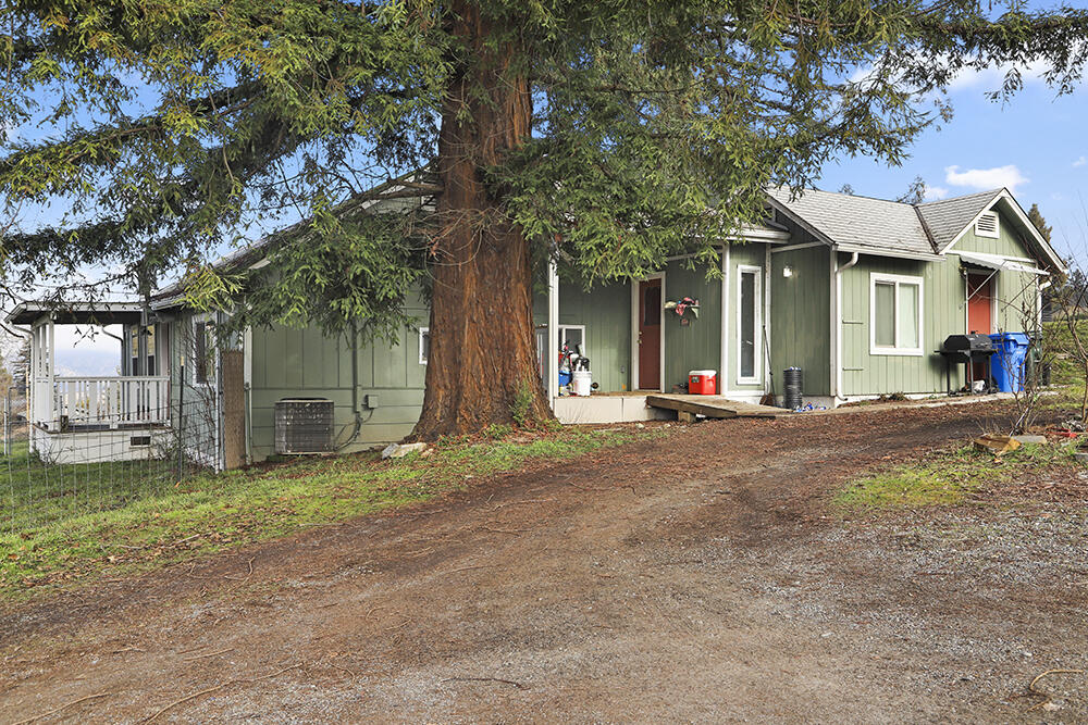 2161 Dowell Road Grants Pass, OR 97527 - Photo 1 of 25 1