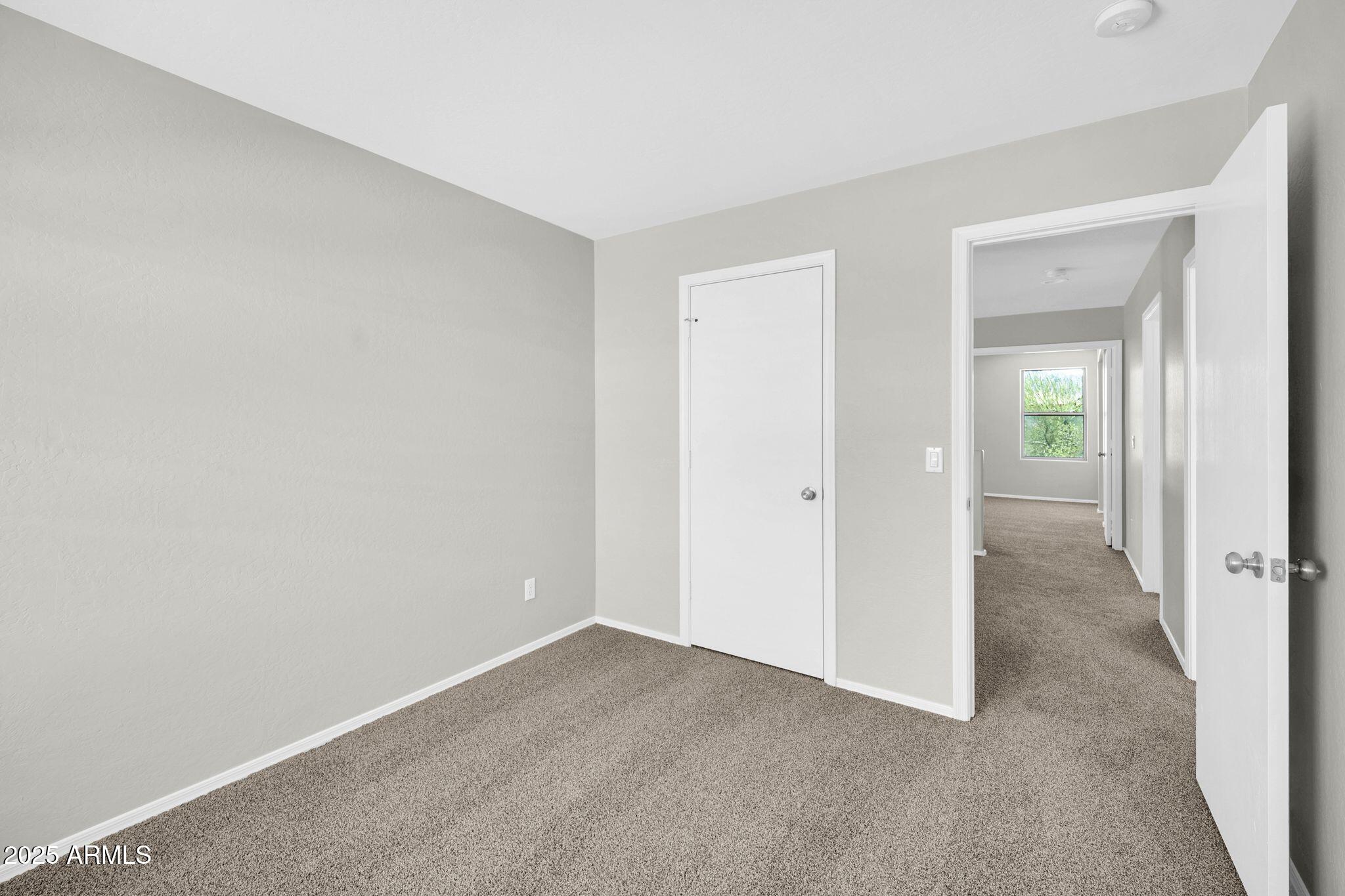 2605 West Darrel Road Phoenix, AZ 85041 - Photo 21 of 33 a view of an empty room
