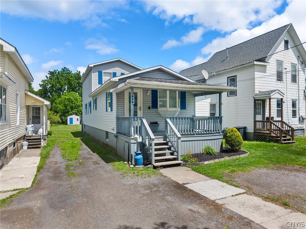 232 North Main Street Oneida, NY 13421 - Photo 4 of 40