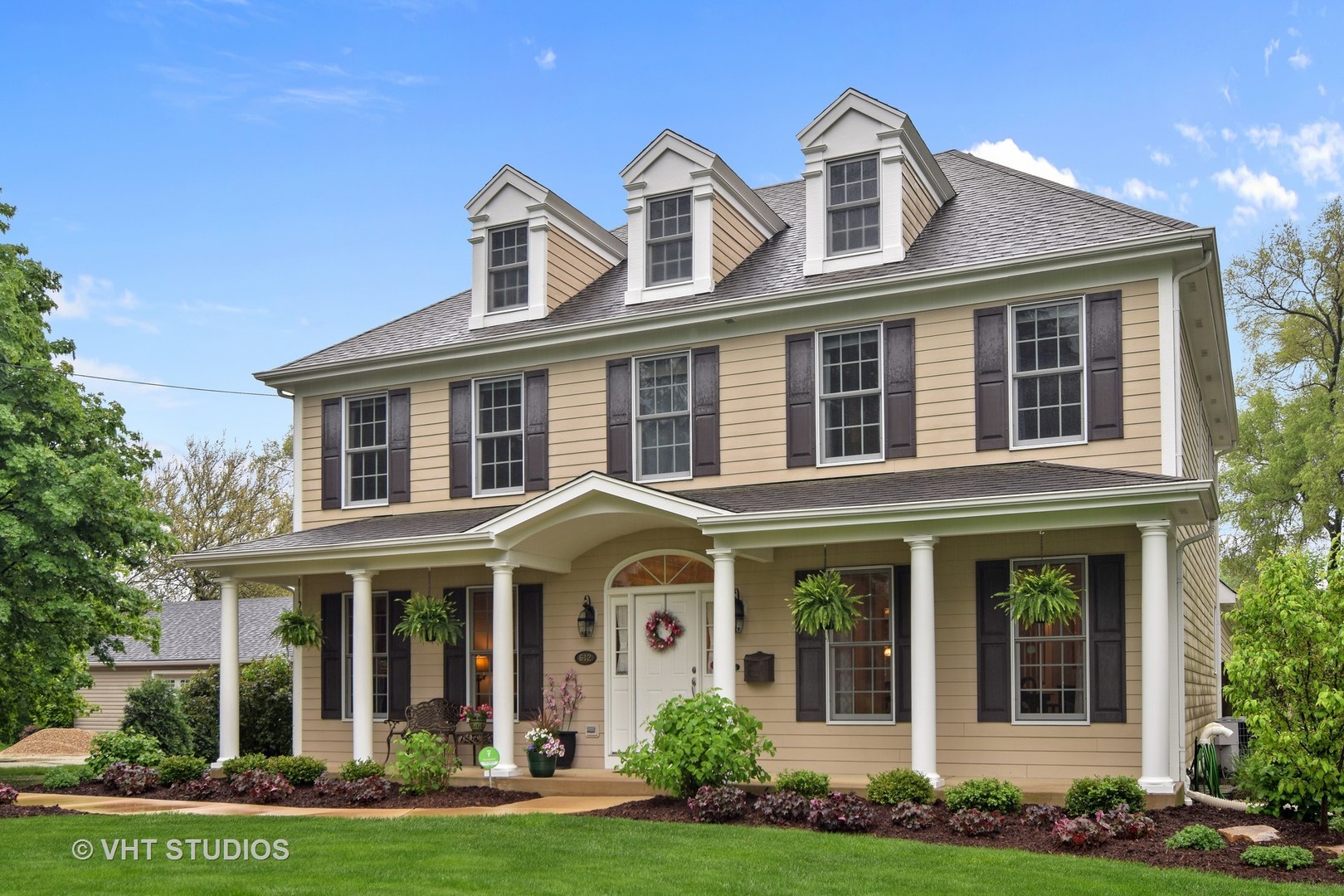 612 Pershing Avenue Wheaton, IL 60189 - Photo 1 of 27