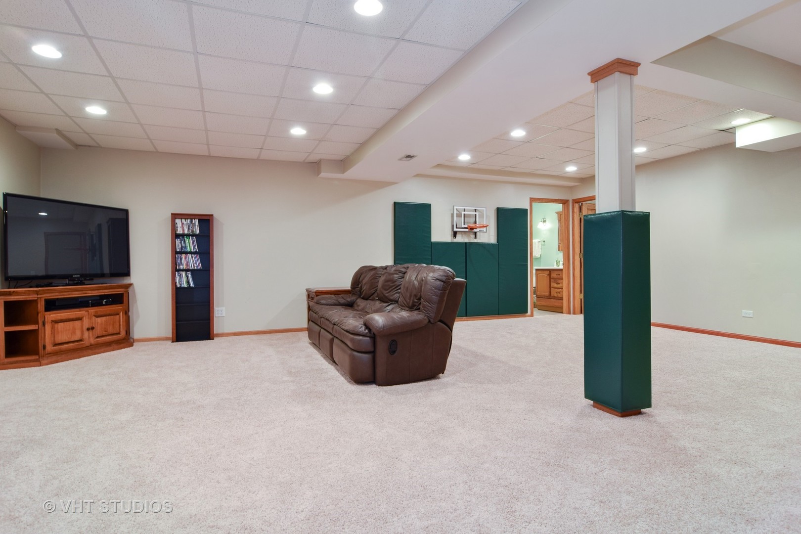 612 Pershing Avenue Wheaton, IL 60189 - Photo 20 of 27