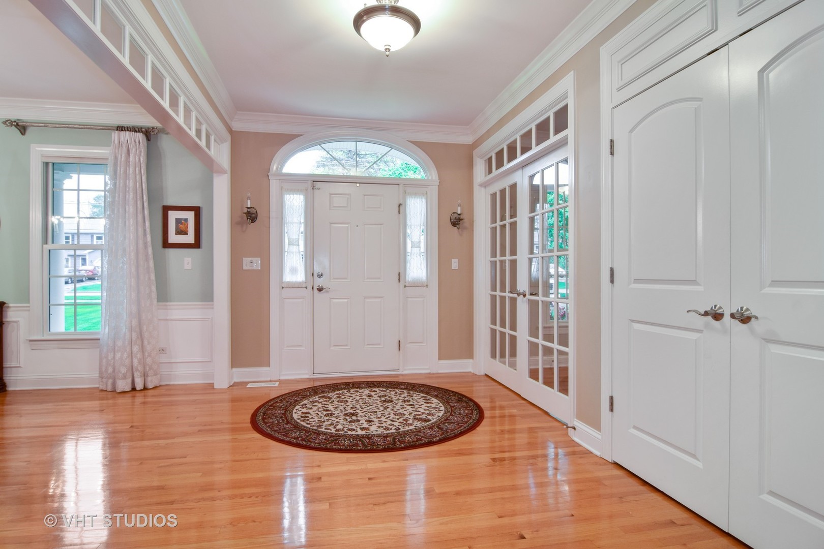 612 Pershing Avenue Wheaton, IL 60189 - Photo 3 of 27