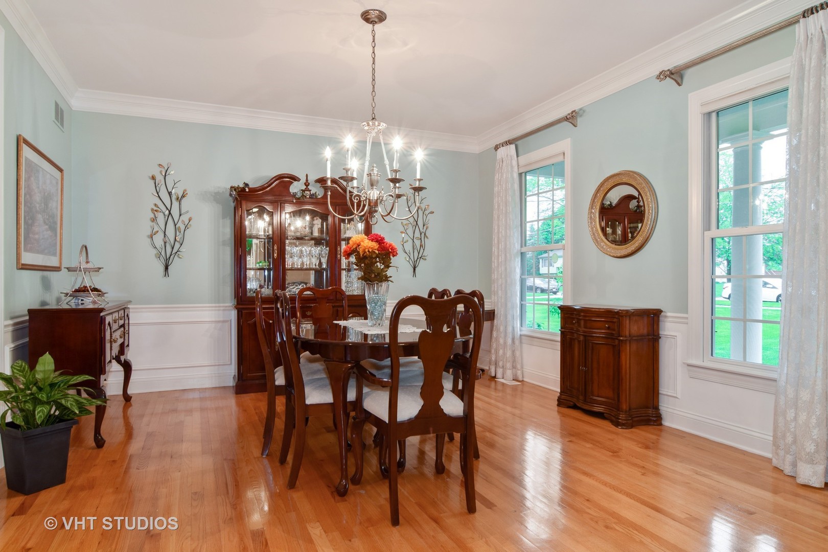 612 Pershing Avenue Wheaton, IL 60189 - Photo 7 of 27